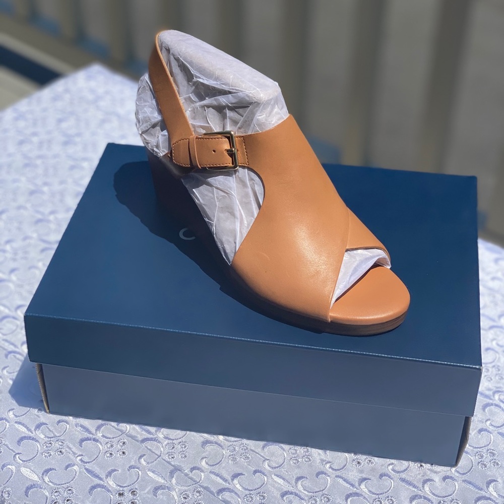 Shoes - Picture 5 of 6